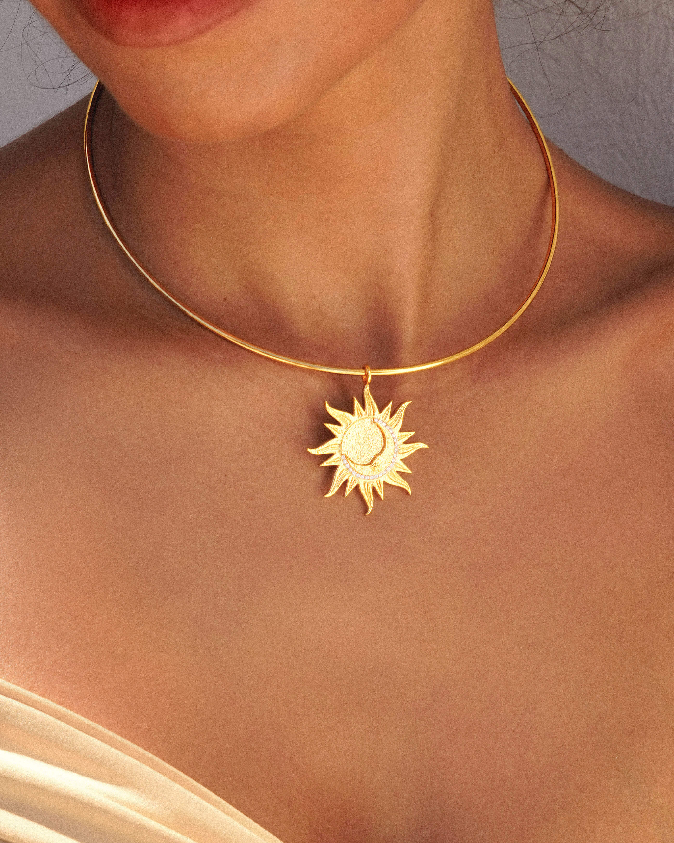 Astra Choker Necklace - Image 4