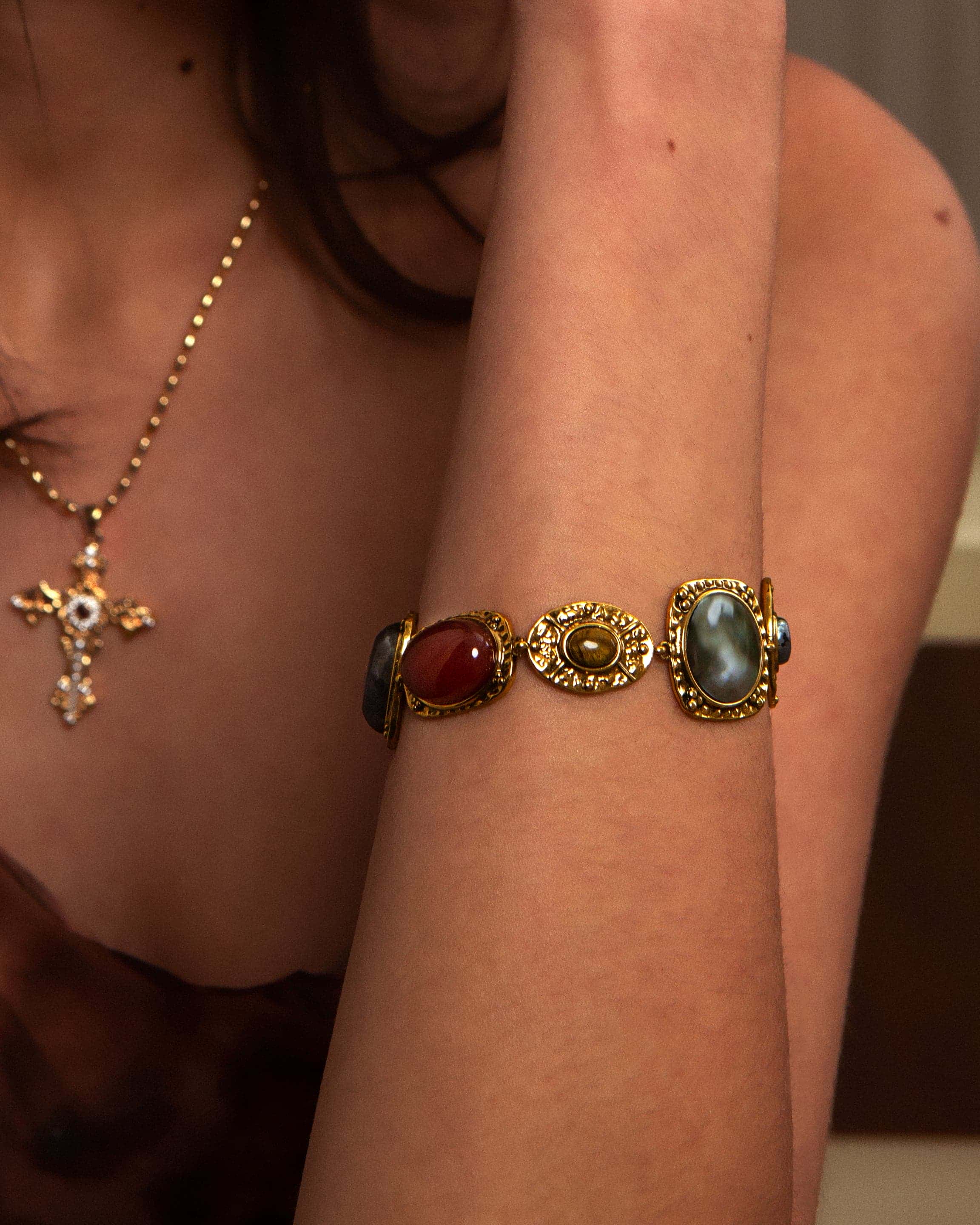 Athena Bracelet in Gold - Image 4