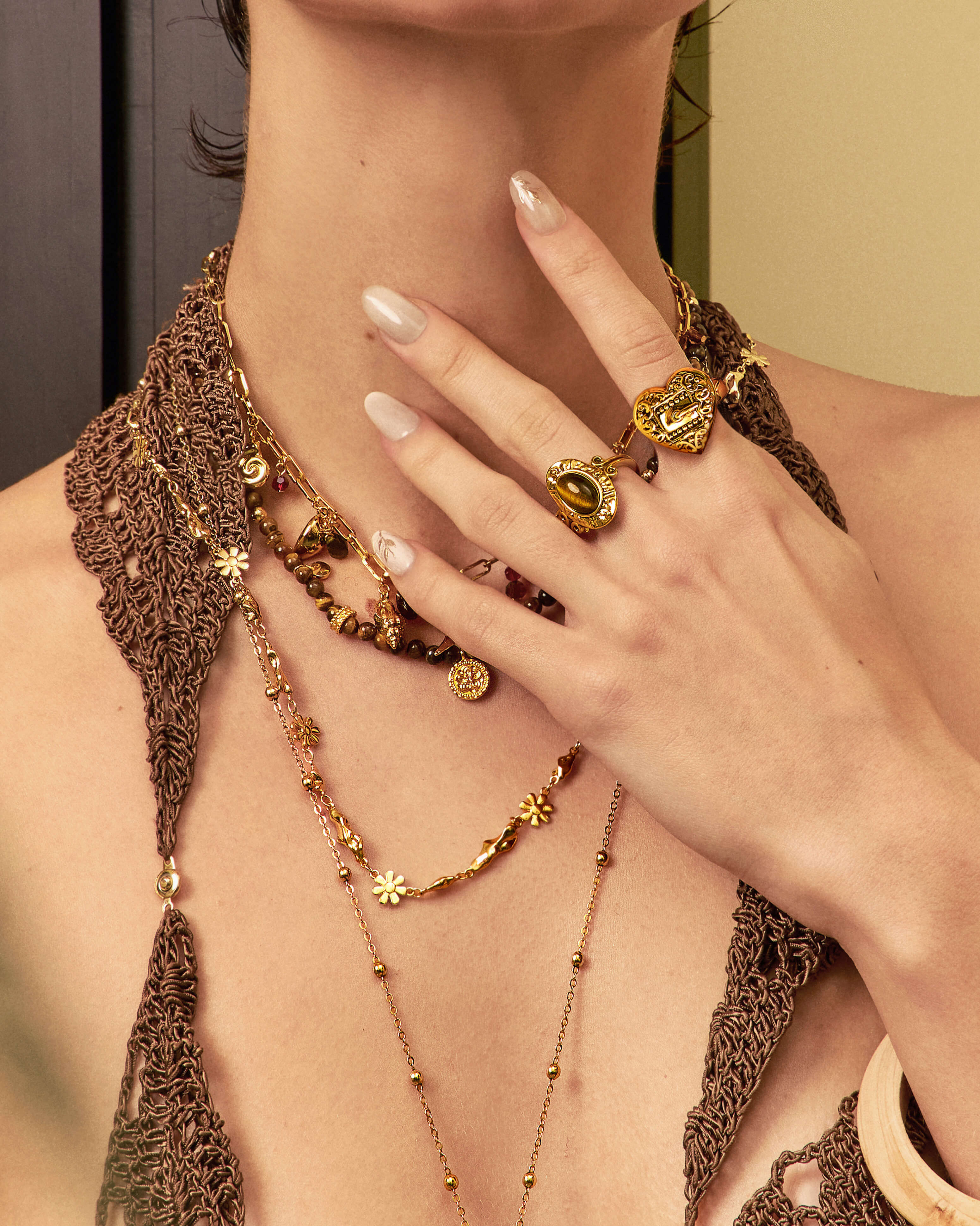 Belted Heart Ring - Image 4