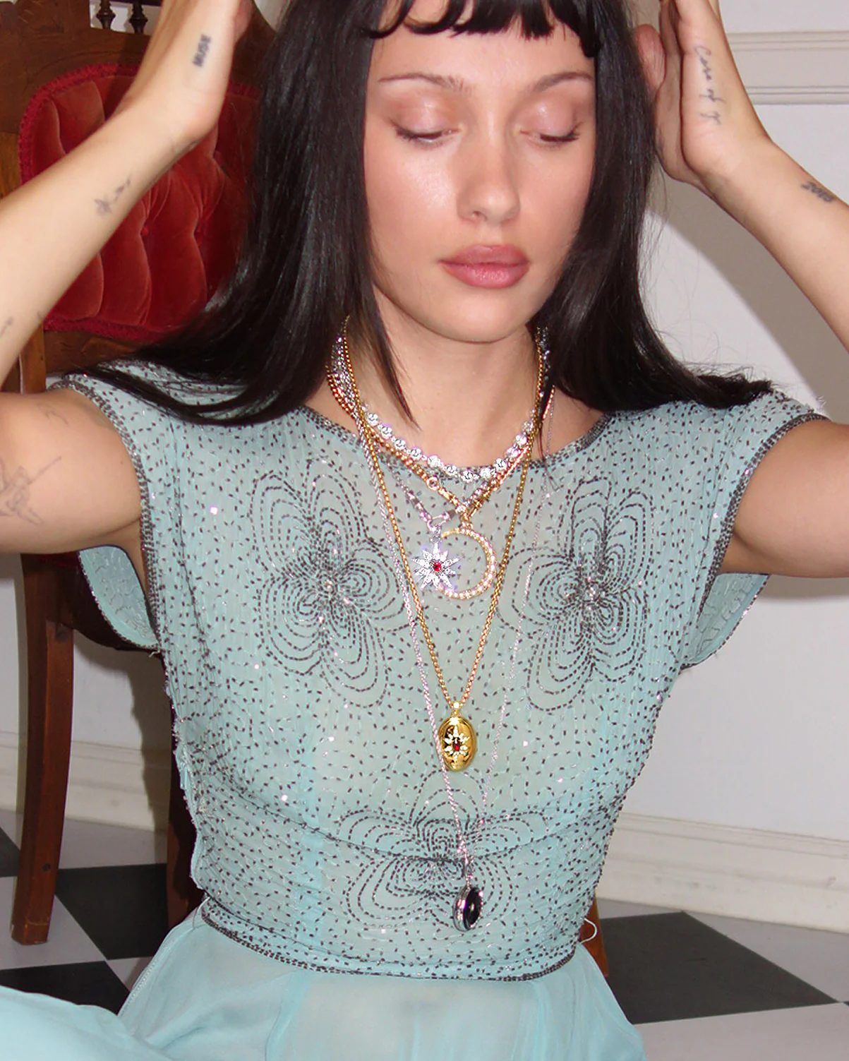 Clara Openable Locket Clasp Chain Necklace - Image 2