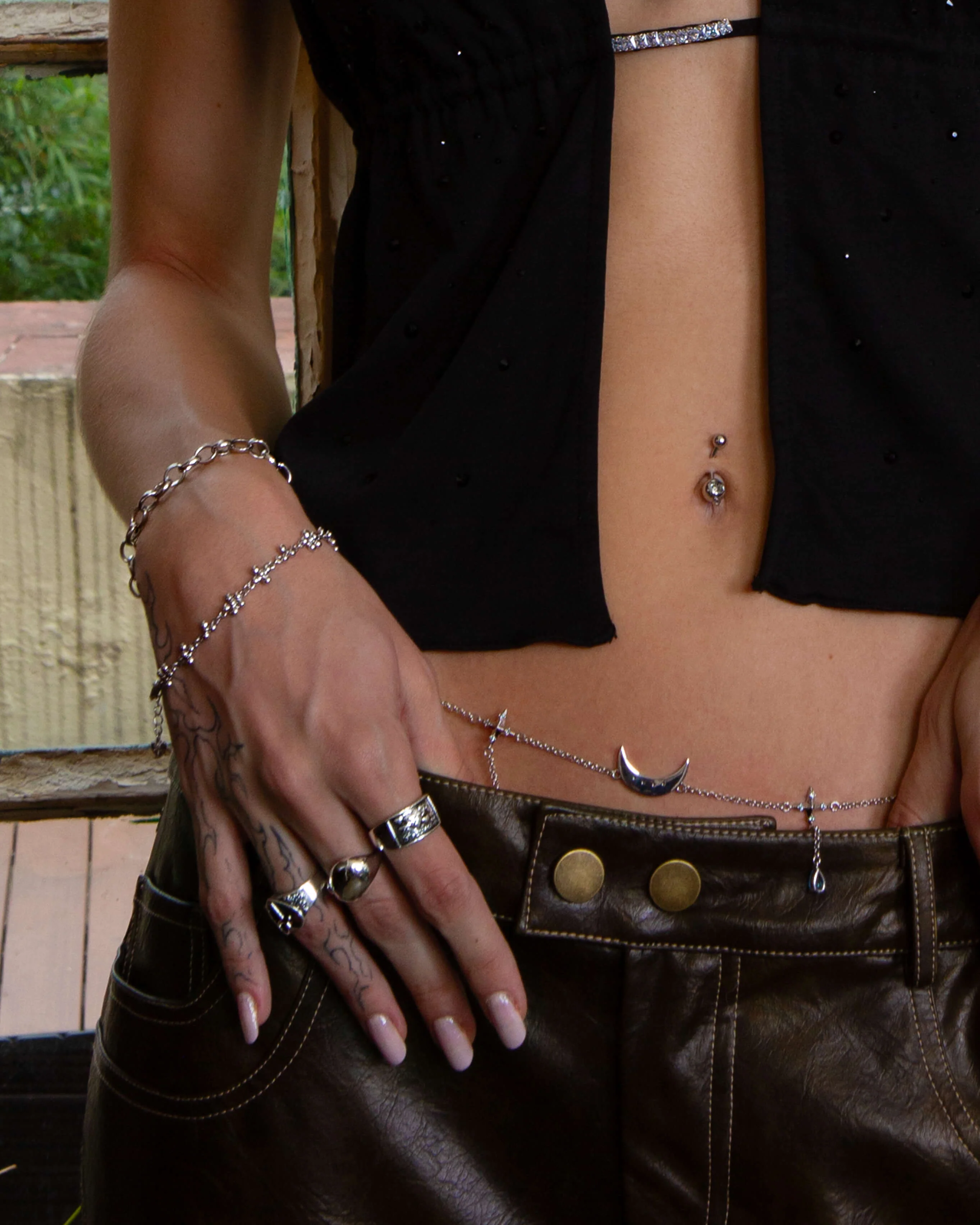 Daisy Molecule Bracelet in Silver - Image 3