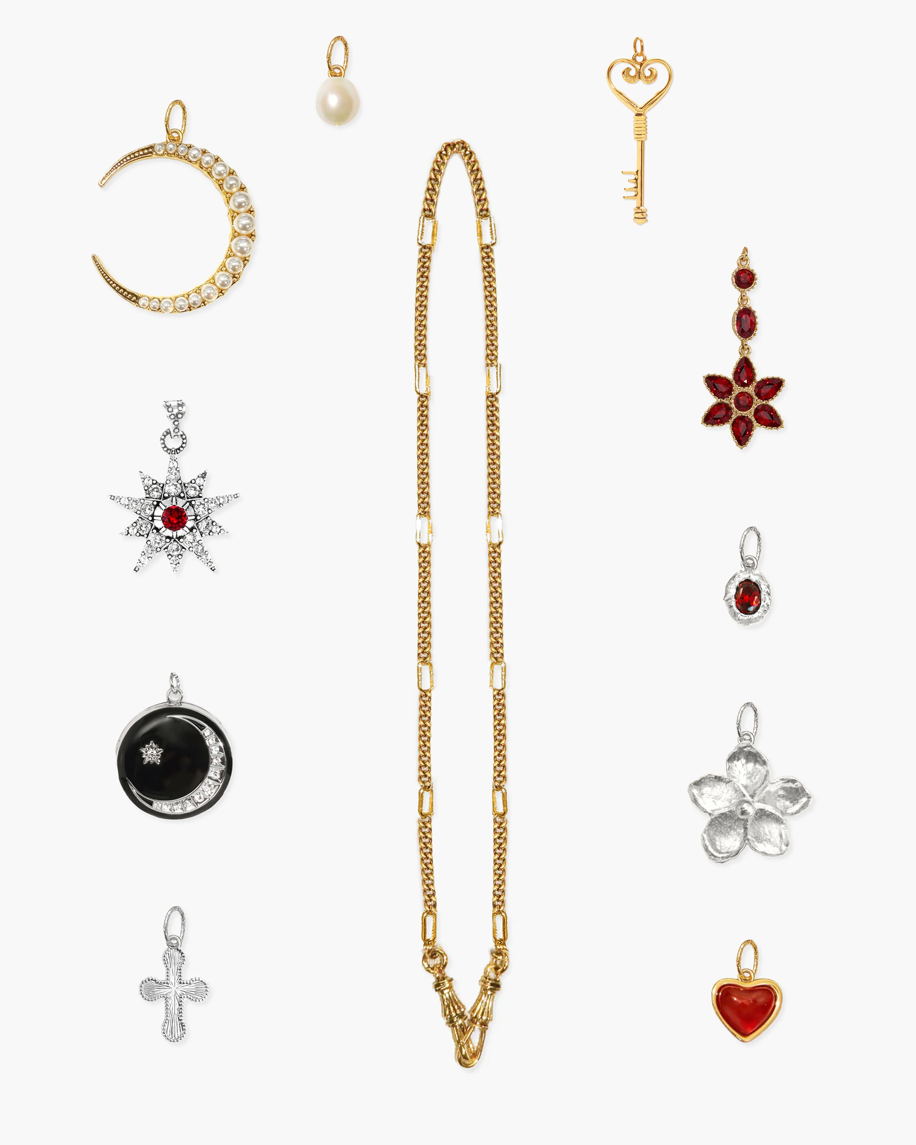 Deco Clasp Chain Necklace in Gold - Image 5