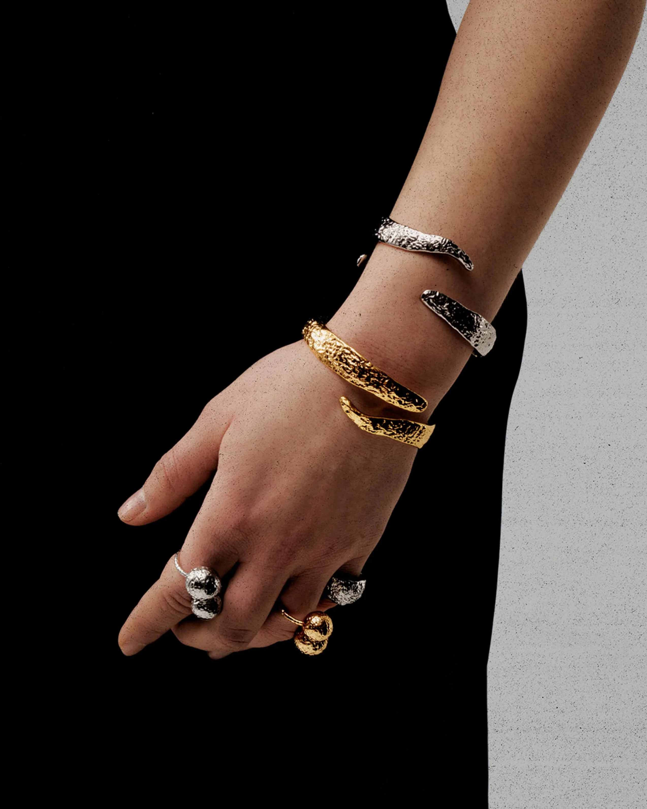 Enea Bangle in Silver - Image 4