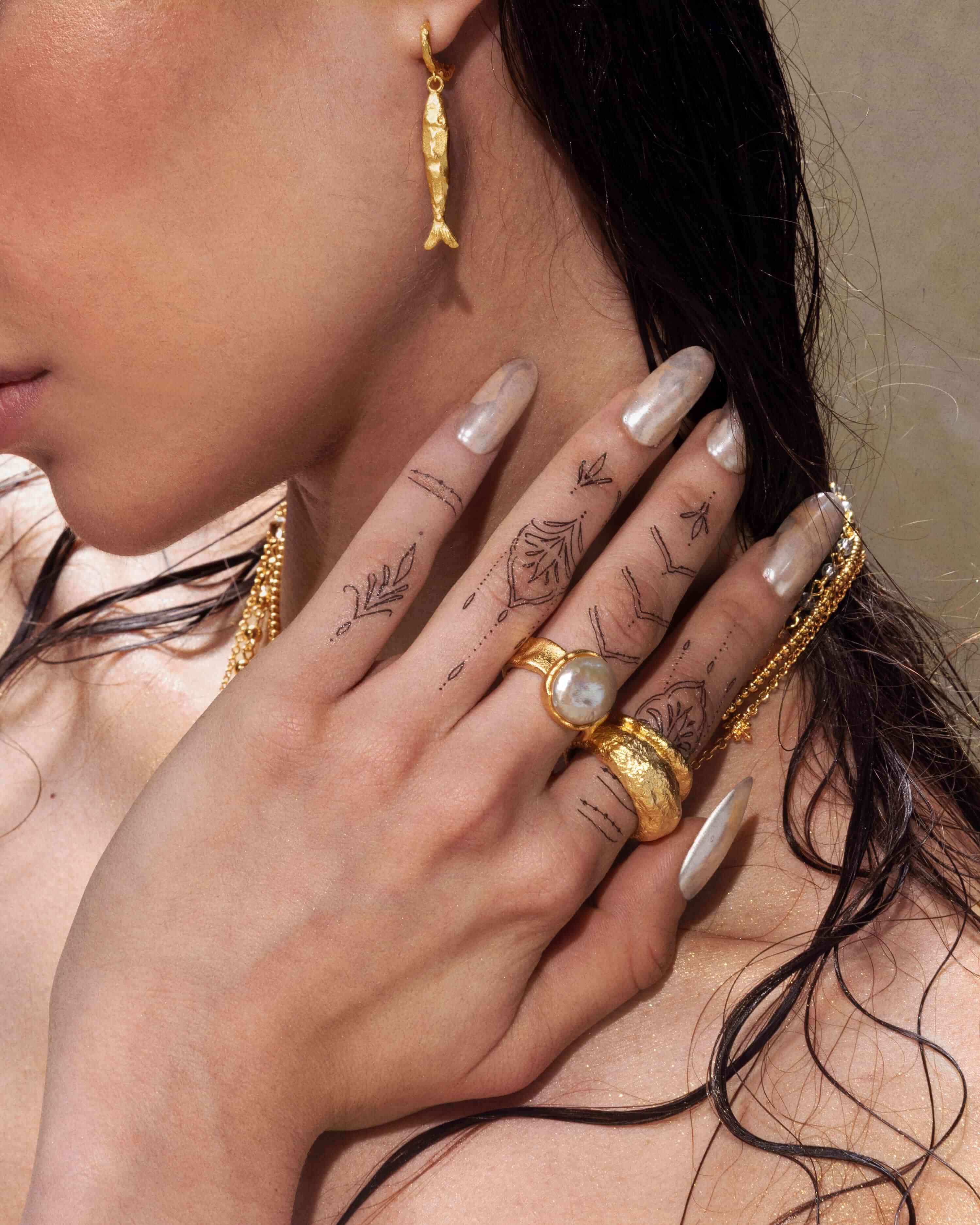 Gold Iris Ring - Image 2