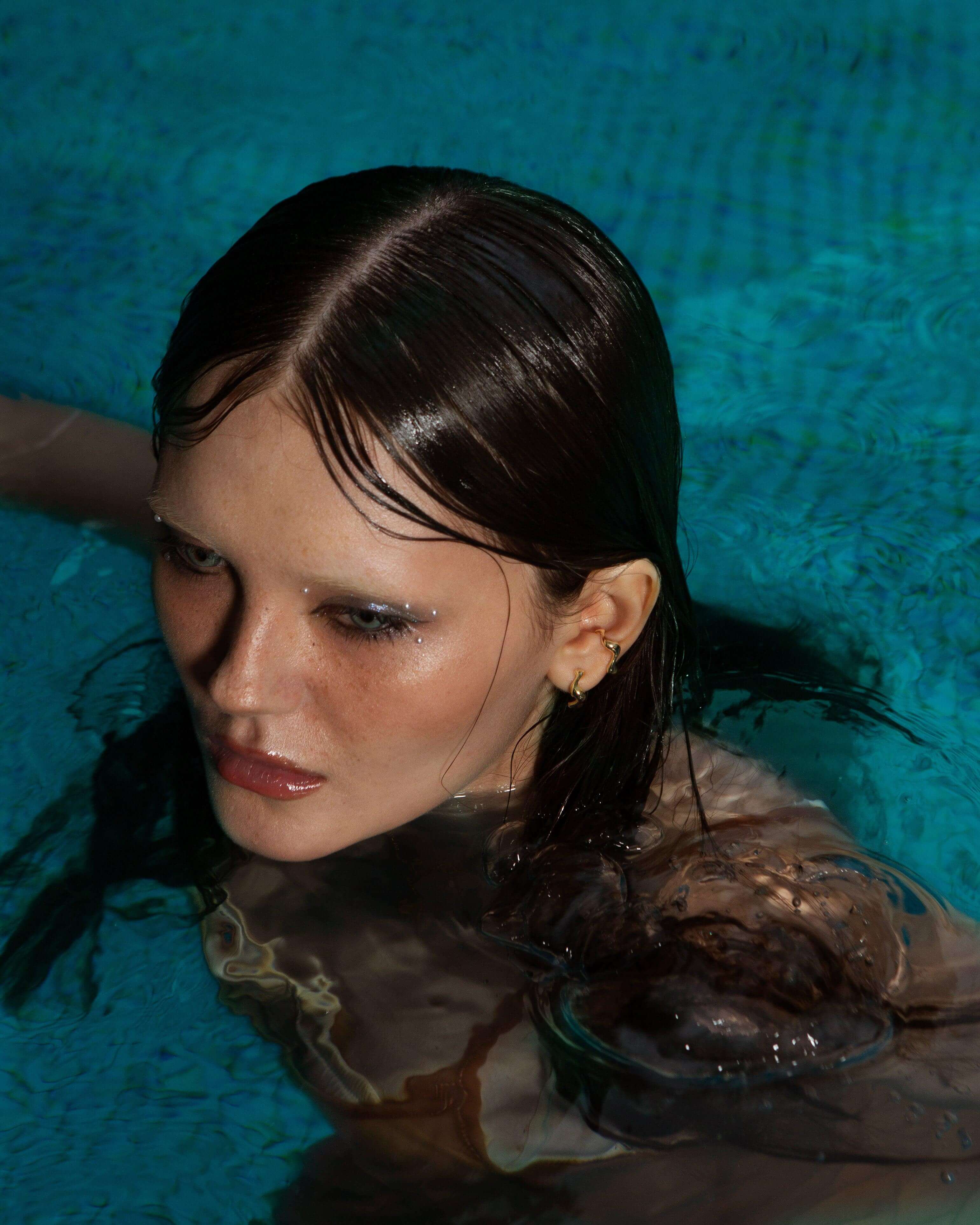 Gold Wave Hoop Earrings - Image 5