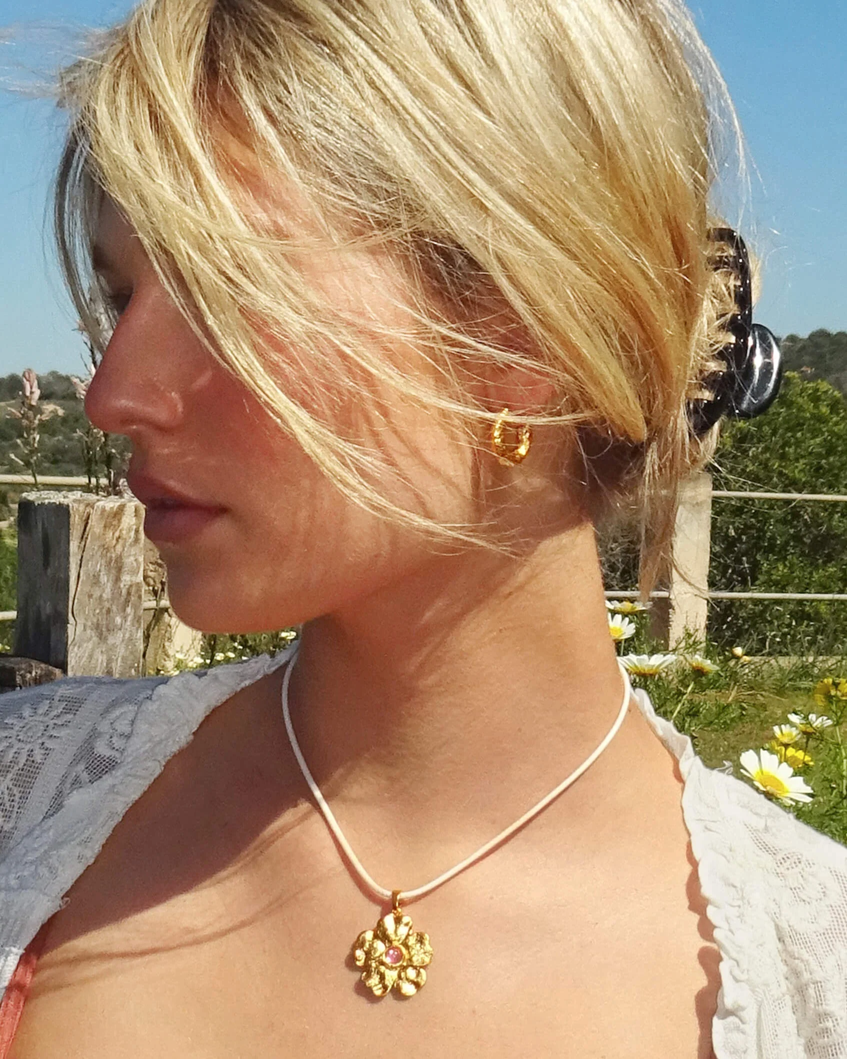 Jenny Medium Hoop Earrings - Image 4