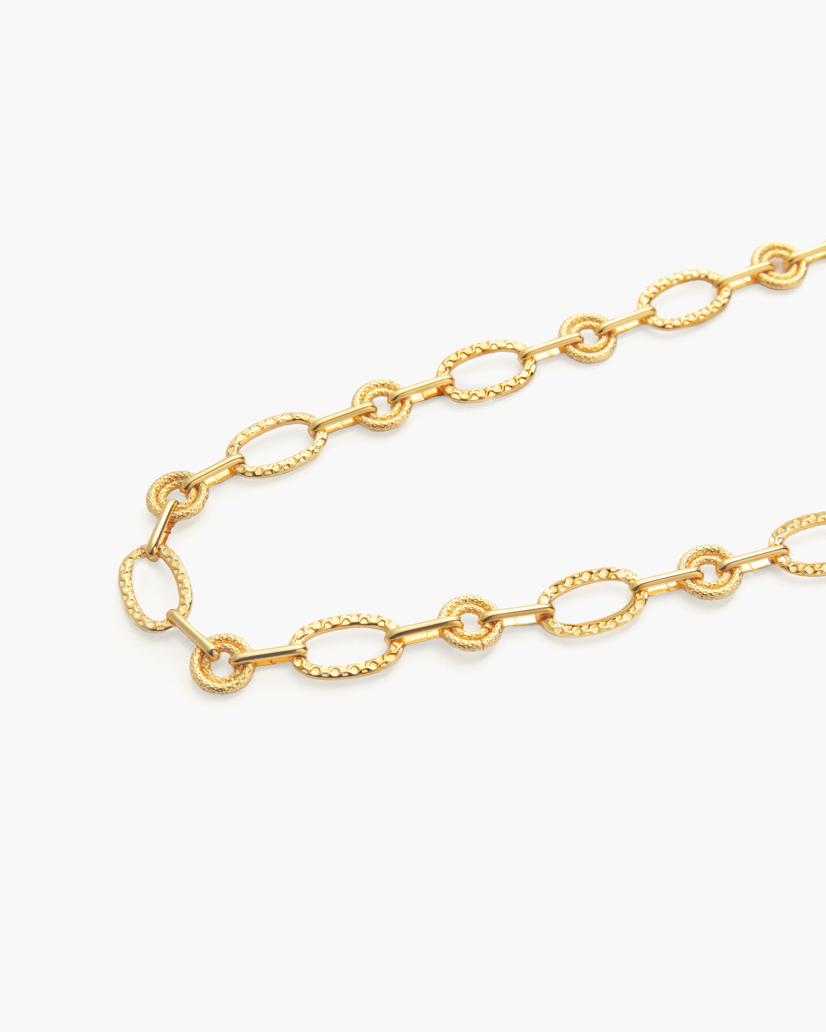 Textured Circle Link Necklace - Image 3