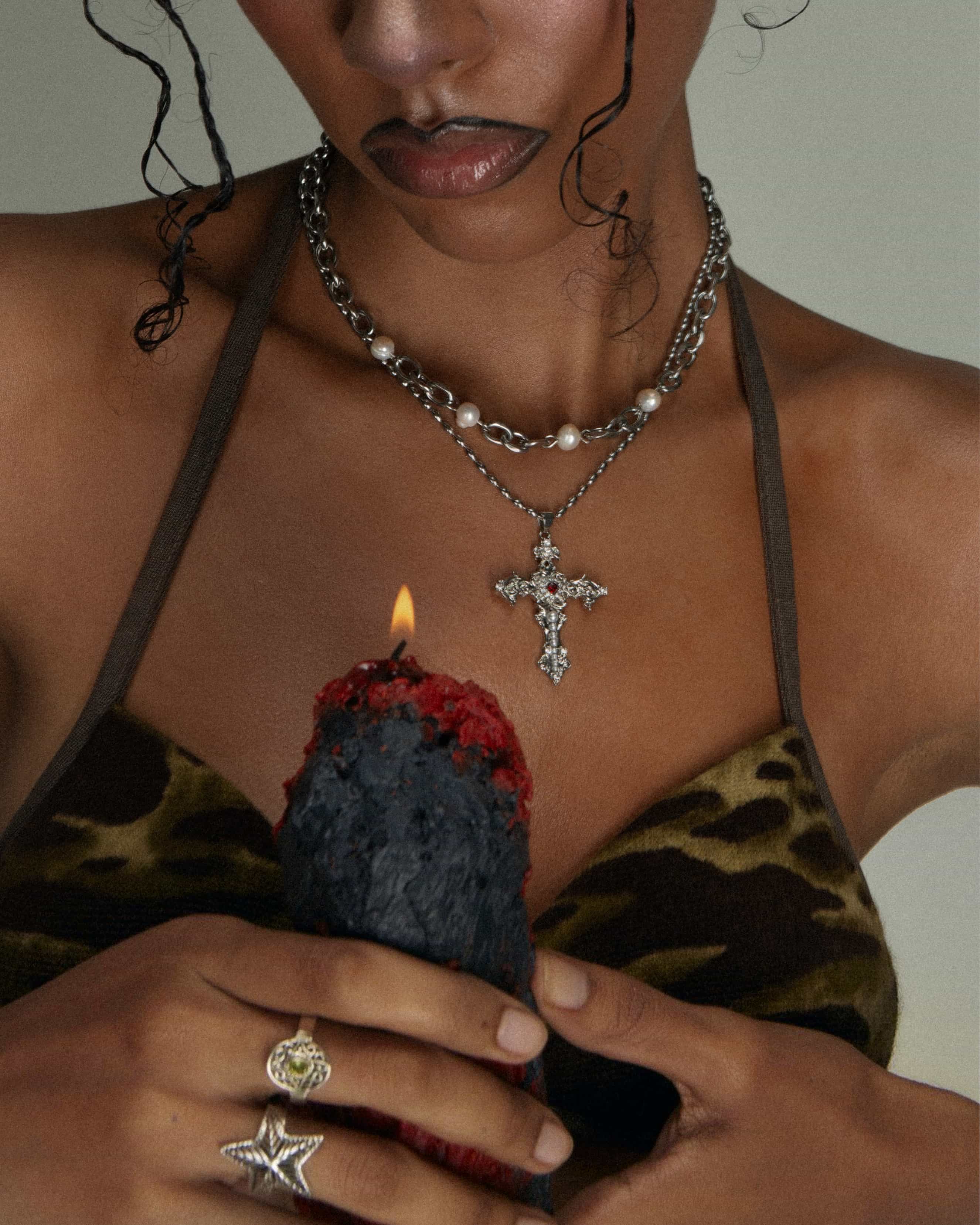 Silver Essence Pearl Necklace - Image 2