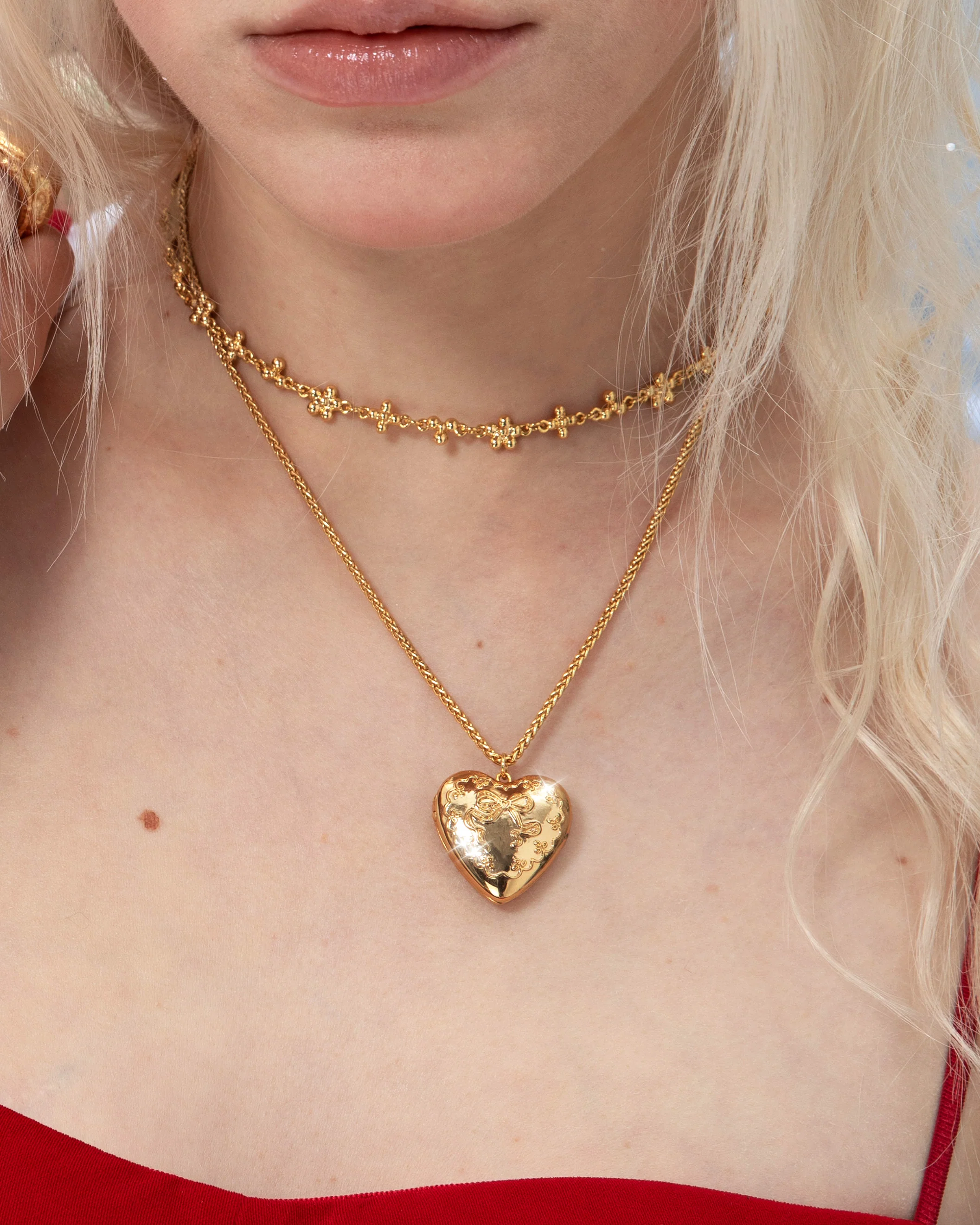 Tender Openable Locket Necklace in Gold - Image 2
