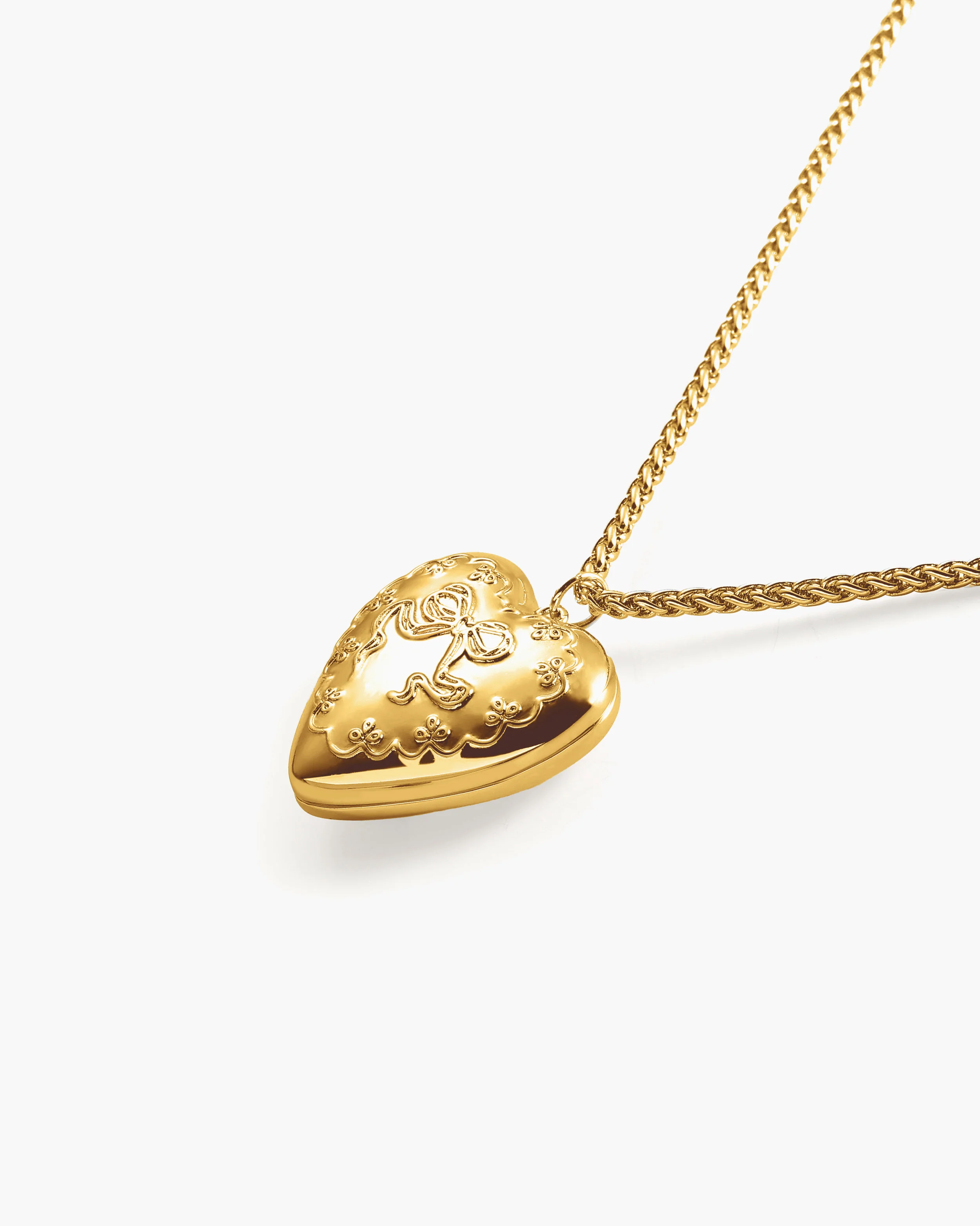 Tender Openable Locket Necklace in Gold - Image 5