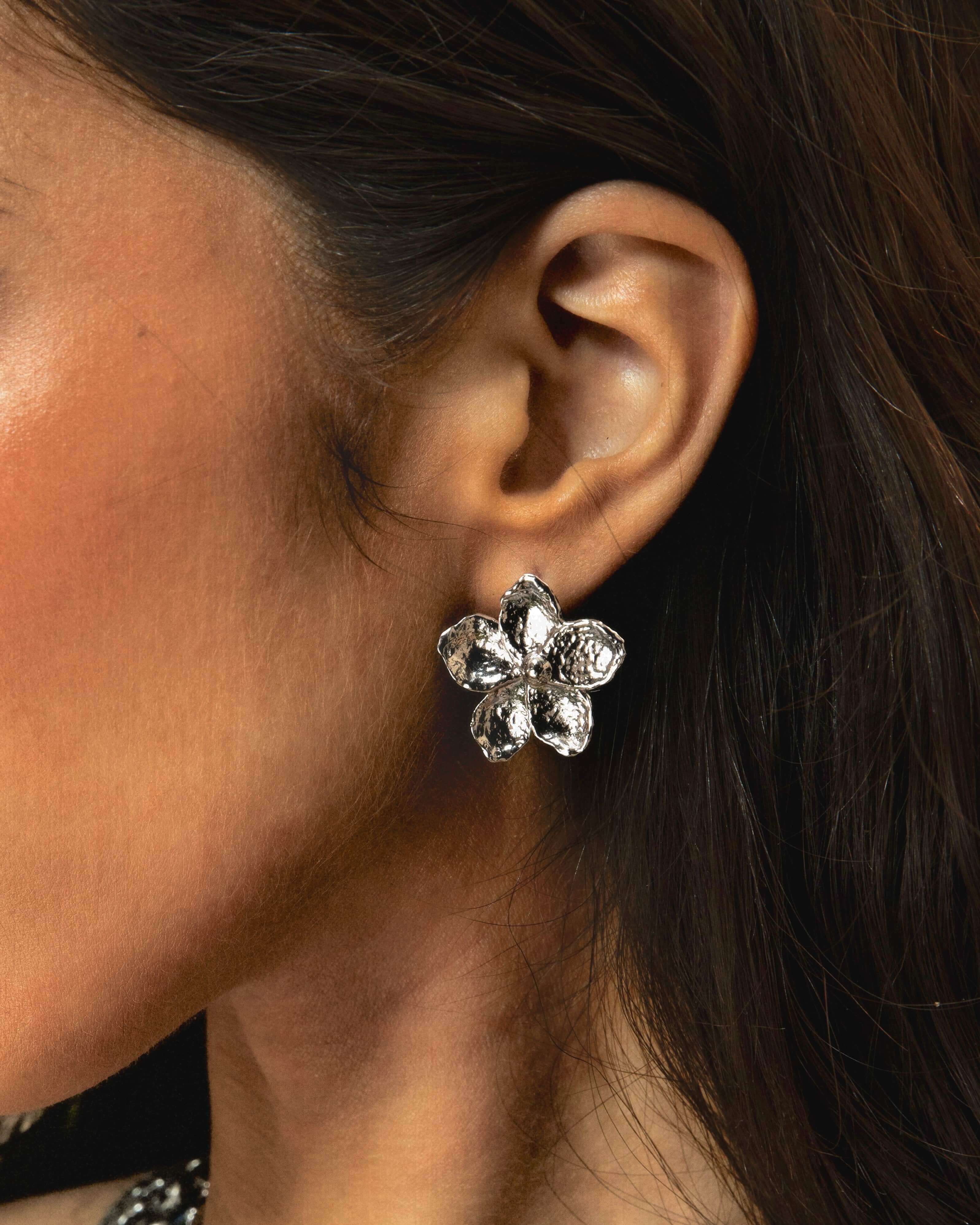 Textured Floral Earrings in Silver - Image 4