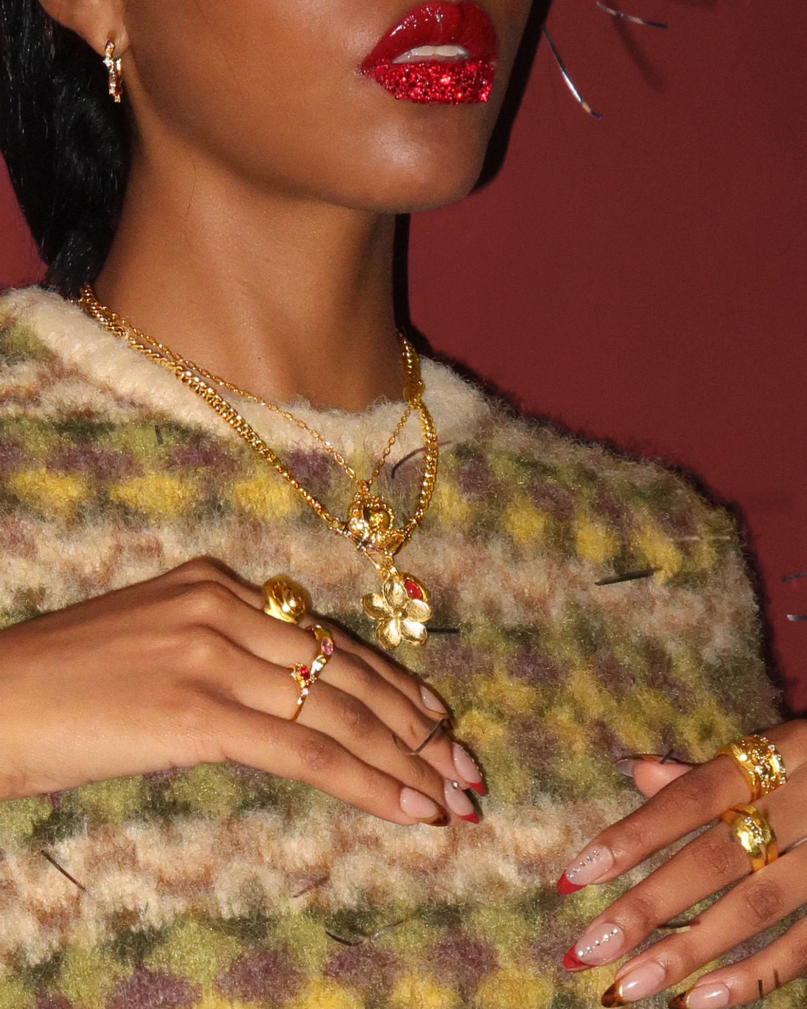 Textured Floral Pendant in Gold - Image 3
